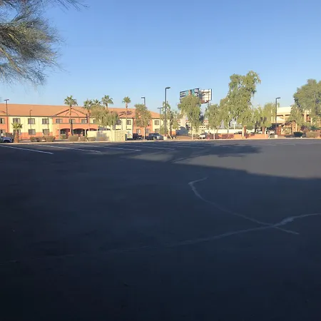 Baymont By Wyndham Phoenix I-10 Near 51St Ave