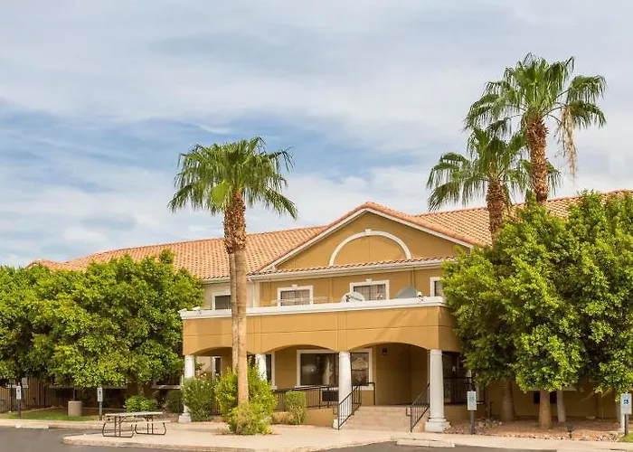 Baymont By Wyndham I-10 Near 51st Ave Hotel 2*