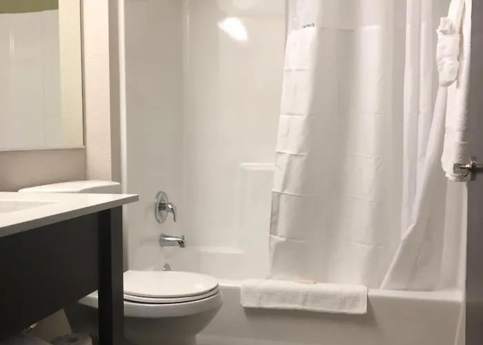 Baymont By Wyndham I-10 Near 51st Ave Hotel 2*