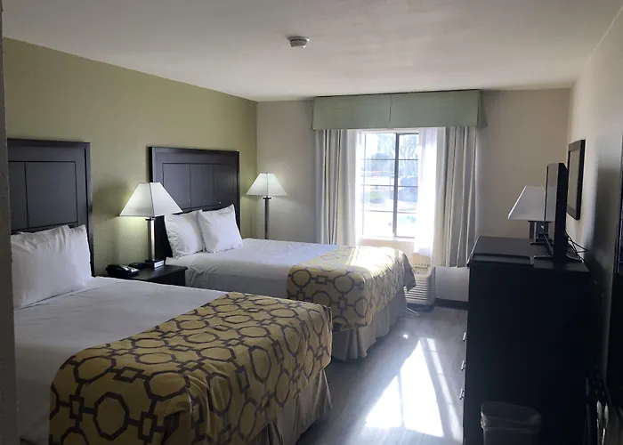 Hotel Baymont By Wyndham I-10 Near 51st Ave 2*
