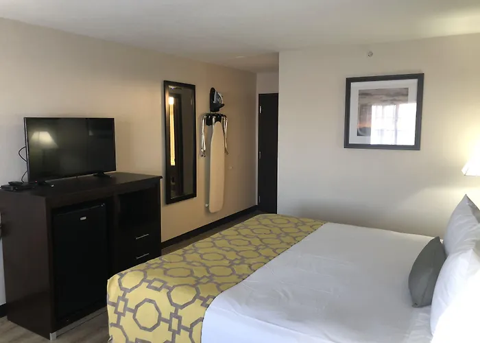 Baymont By Wyndham I-10 Near 51st Ave 2*