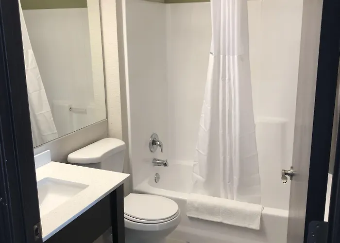 Baymont By Wyndham I-10 Near 51st Ave