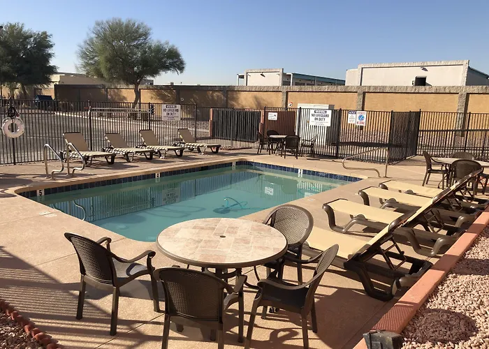 Baymont By Wyndham I-10 Near 51st Ave
