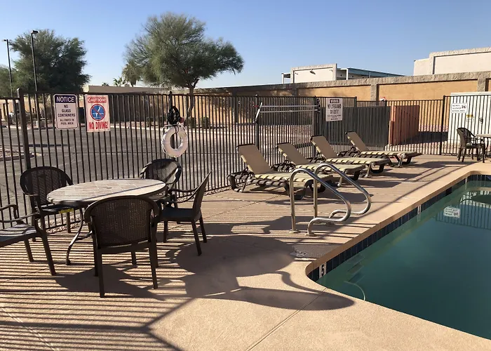 Baymont By Wyndham I-10 Near 51st Ave