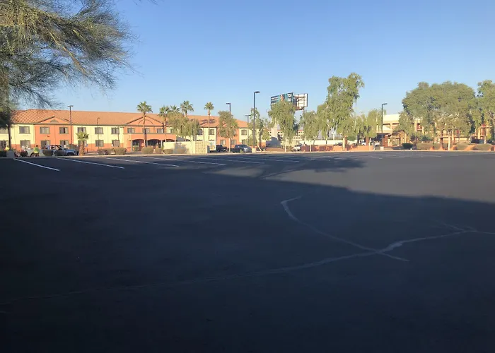 Hotel Baymont By Wyndham I-10 Near 51st Ave 2*