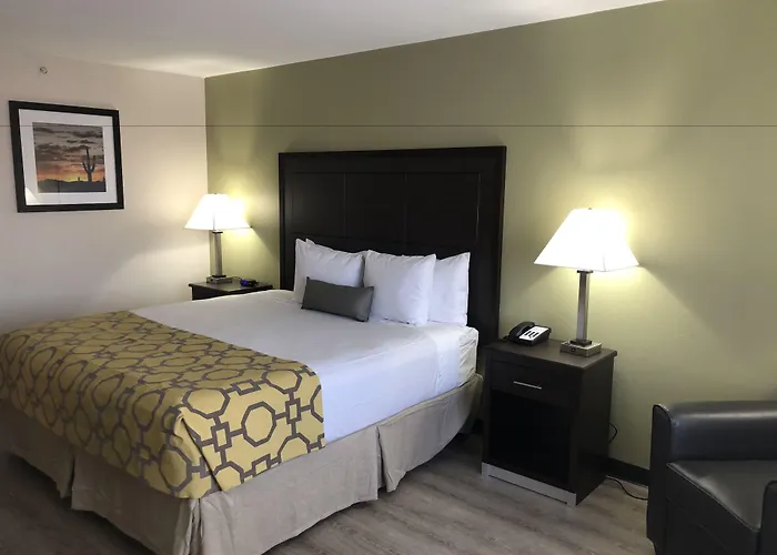 Baymont By Wyndham I-10 Near 51st Ave Hotel